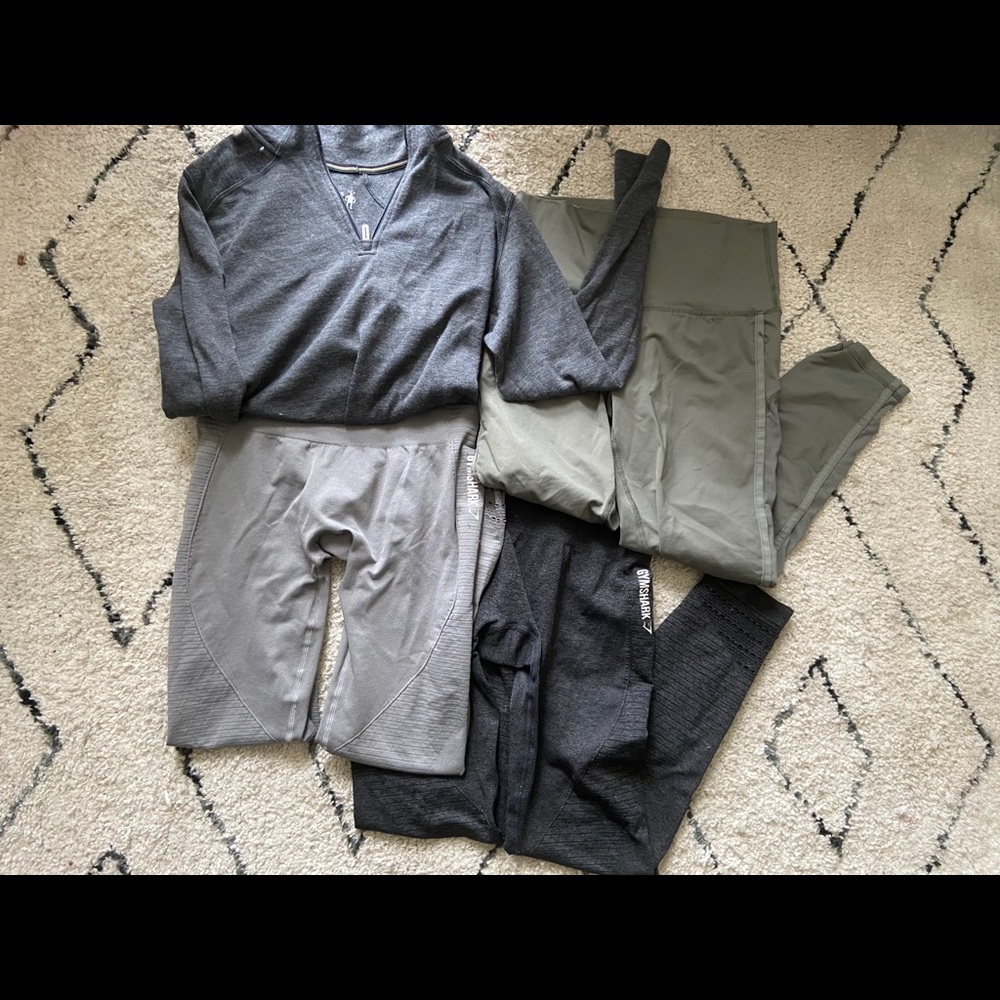 Athletic wear bundle. Gym shark and aerie
